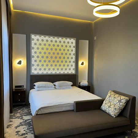 Jasmine Hotel Taraz Buitenkant foto