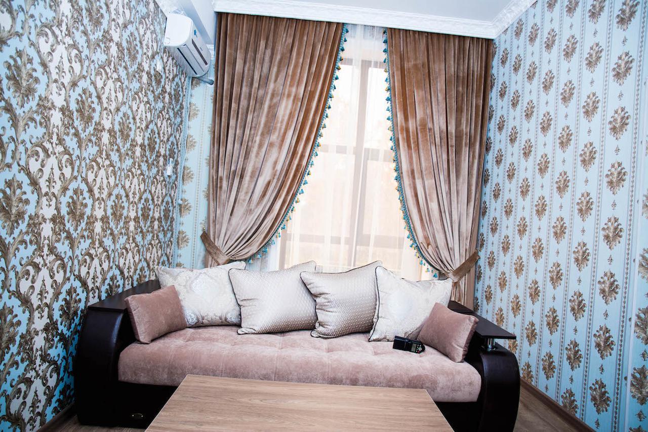Jasmine Hotel Taraz Buitenkant foto